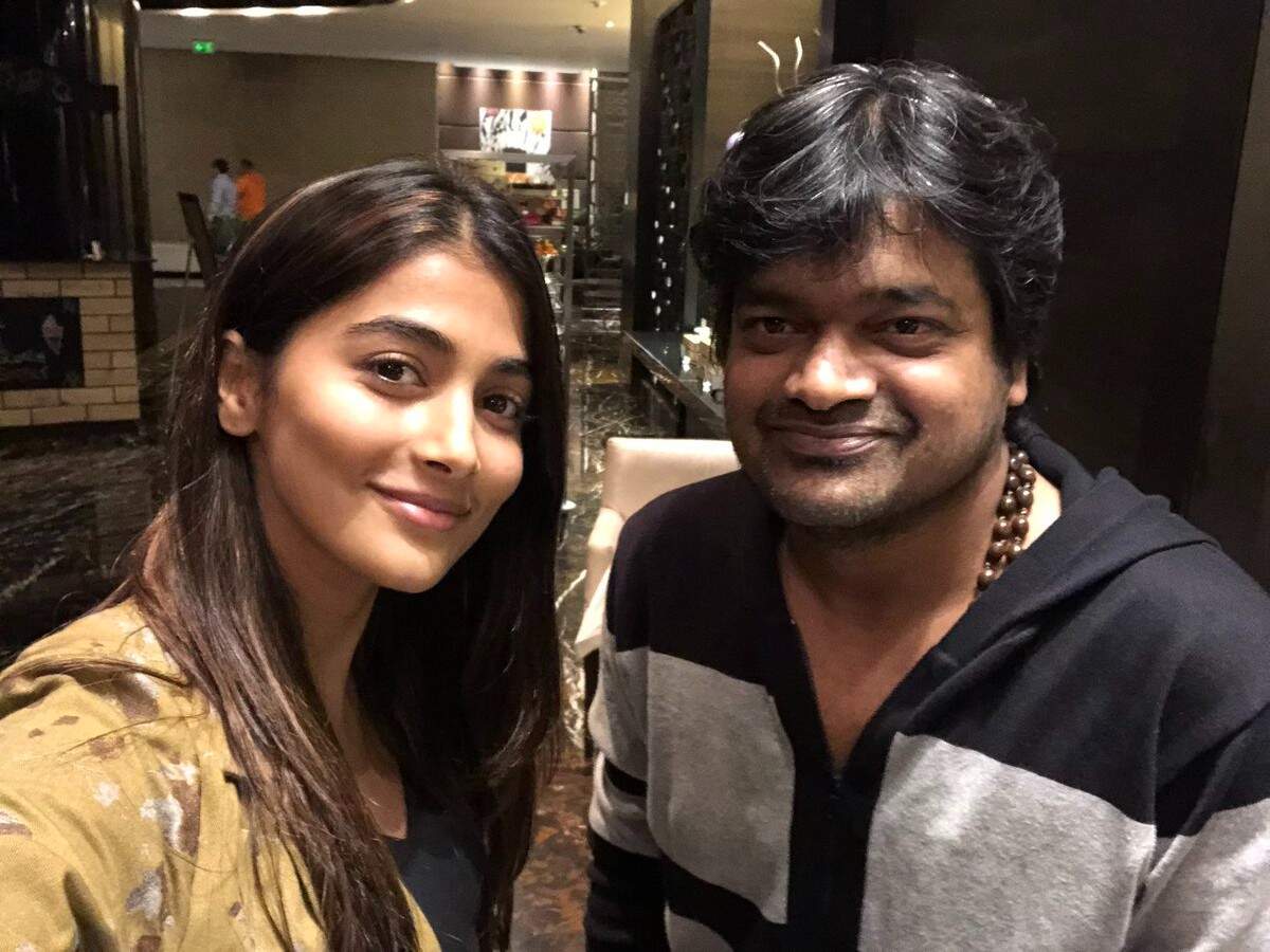 Pooja Hegde and Harish Shankar's banter over mangoes wins hearts | Telugu  Movie News - Times of India
