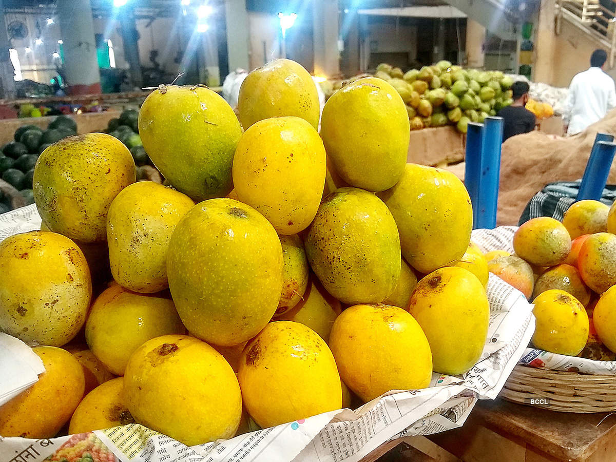 More than 1,250 metric tonnes (MT) of mango, including unique variety of Jardalu in Bhagalpur region, and 70% of the total yields of 6,00,000MT litchis in the country are from Muzaffarpur, Bhagalpur and other districts in Bihar.(Picture used for representational purpose only)