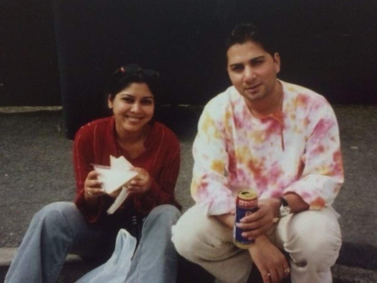 Varun Badola Shares Throwback Photo With Very Dear Friend Sakshi Tanwar Hails Her As A Big Star Times Of India