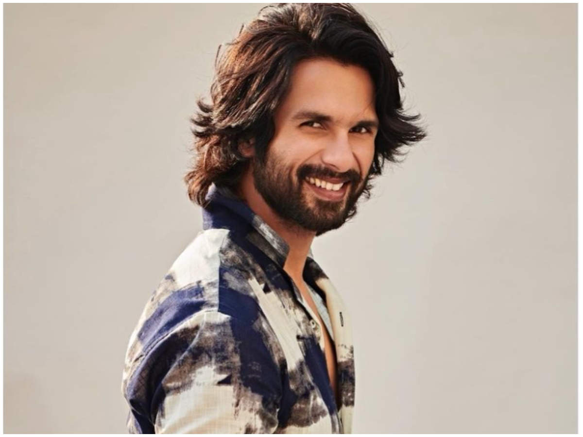 Shahid Kapoor Signs His Next Film With Dinesh Vijan and It Will Be a 'Big  Love Story': Reports - News18