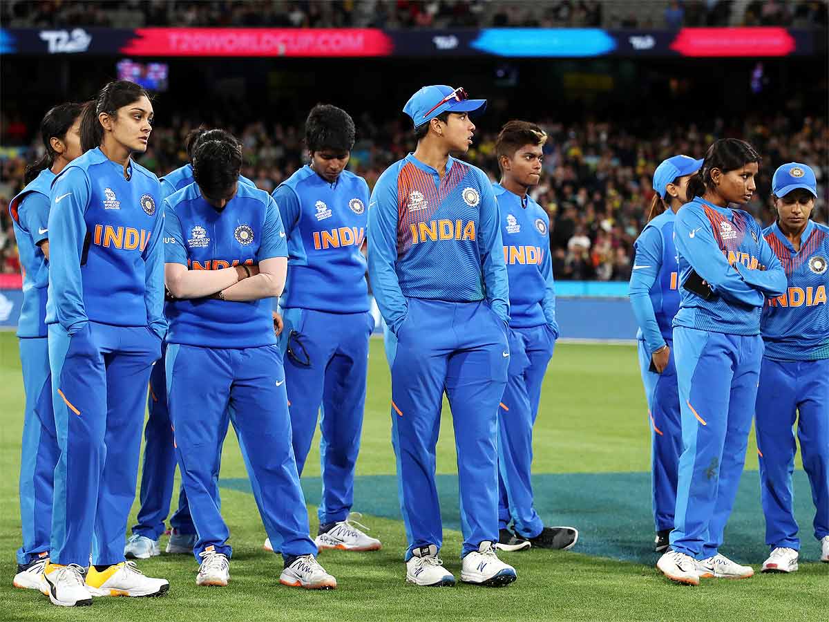 Indian players after losing the T20 World Cup final against Australia at the MCG on March 08, 2020. (Photo by Cameron Spencer/Getty Images)