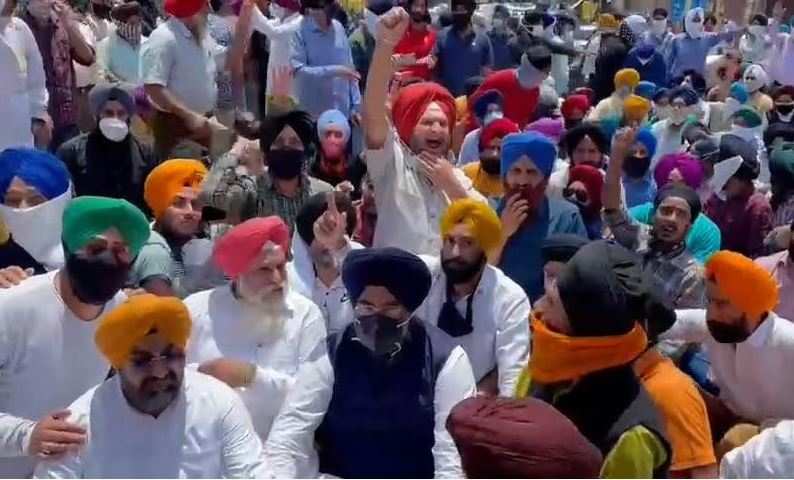 Sikhs protest in Srinagar against the alleged forced conversion and marriage