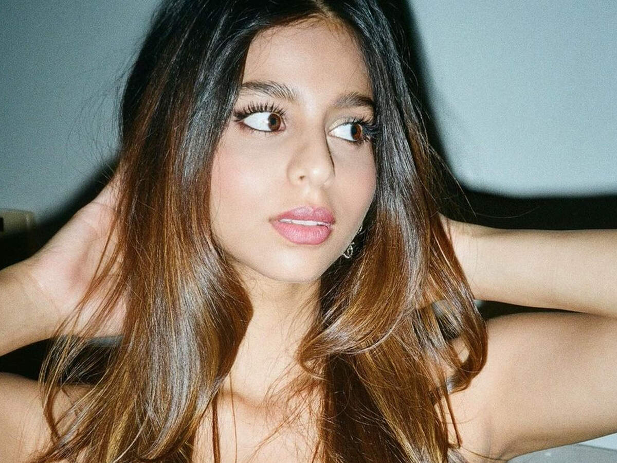 Suhana Khan turns 'cat lady' with her latest selfie | Hindi Movie News - Vimarsana News