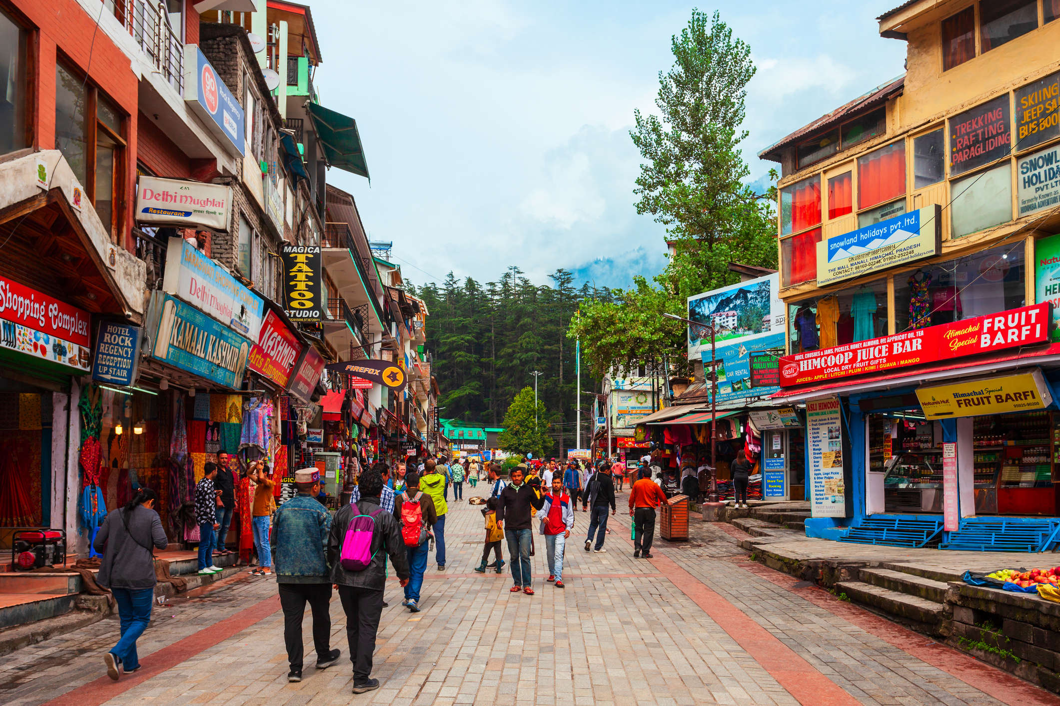 Manali administration to fine INR 5000 or 8-day jail for not wearing masks; Mussoorie also takes note