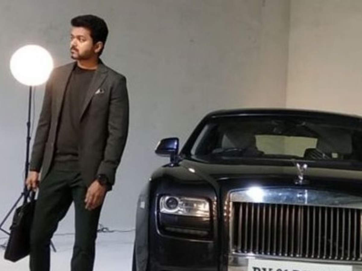 vijay rolls royce car model