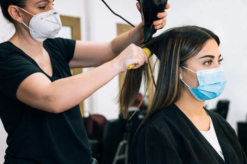 More men turn up at salons even as women tread with caution | Kolkata News  - Times of India