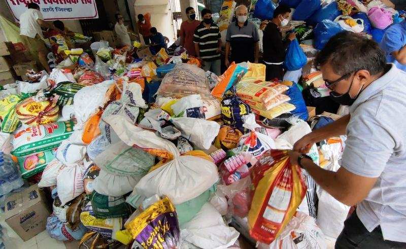 Thane residents pitch in with essentials