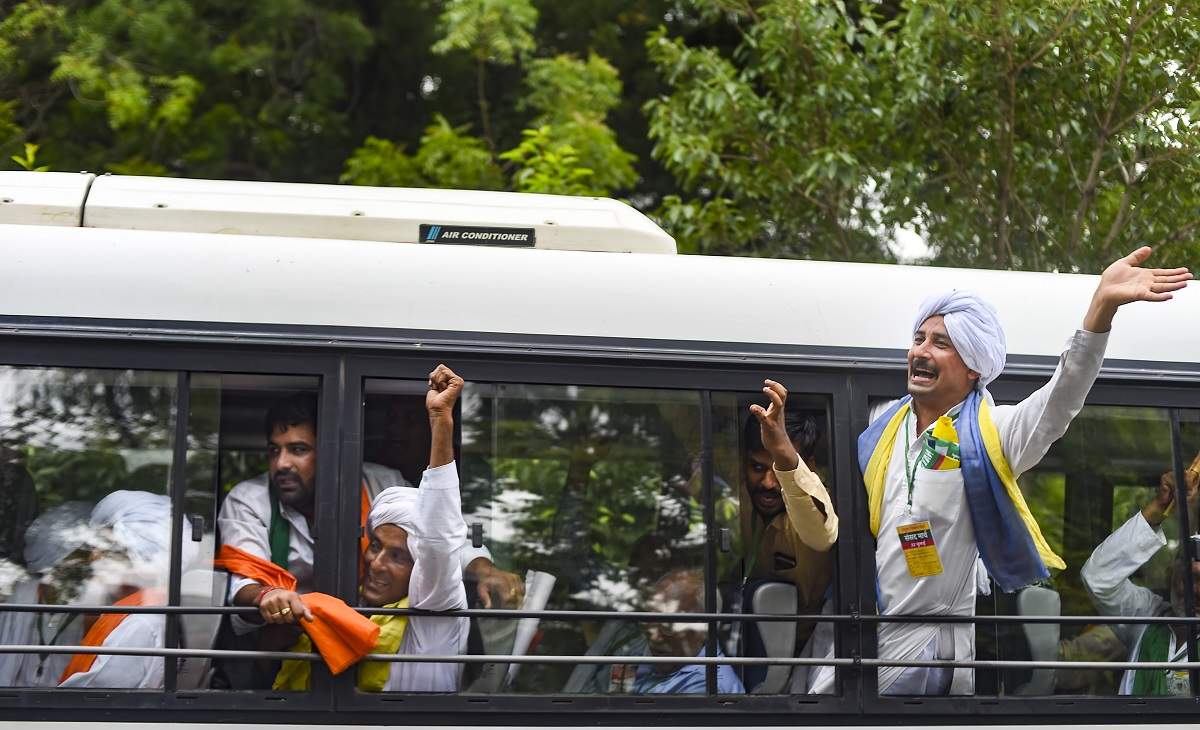 Farmers leaving the protest site at Jantar Mantar in New Delhi on July 22. PTI photo