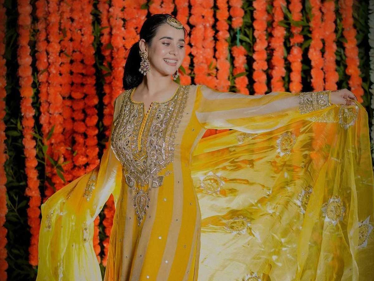 sunanda sharma yellow suit