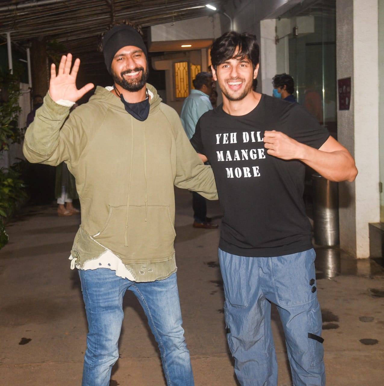 Sidharth Malhotra and Vicky Kaushal spotted at the special screening of  Shershaah | Hindi Movie News - Bollywood - Times of India