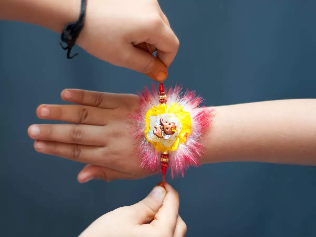 Rakhi Wishes & Messages | Happy Raksha Bandhan Best Messages, Images, Quotes and Wishes make your sibling feel special