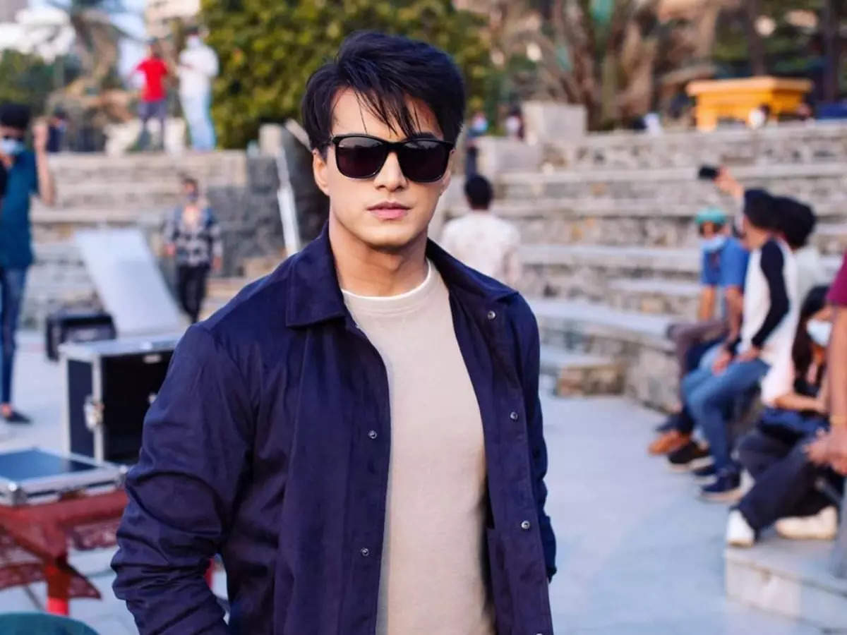 Mohsin Khan to bid adieu to Yeh Rishta Kya Kehlata Hai after a successful 5-year stint? - Times of India