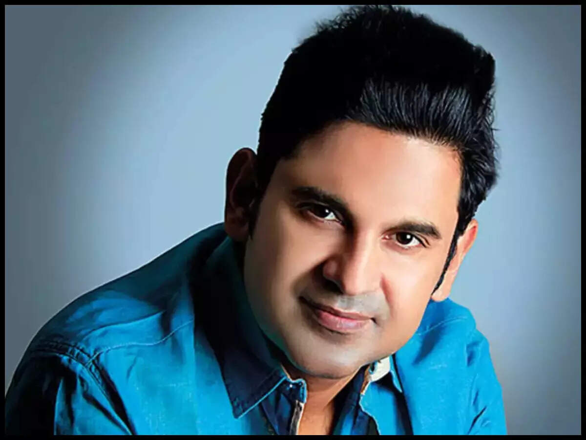 Lyricist Manoj Muntashir centre of debate for 'hate' post on Mughals; Richa  Chadha, Neeraj Ghaywan react | Hindi Movie News - Times of India