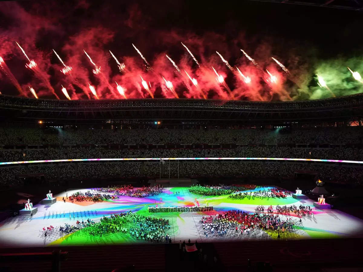 Fireworks erupt above the stadium during the Closing Ceremony of the Tokyo 2020 Paralympic Games at Olympic Stadium. (Getty Images)