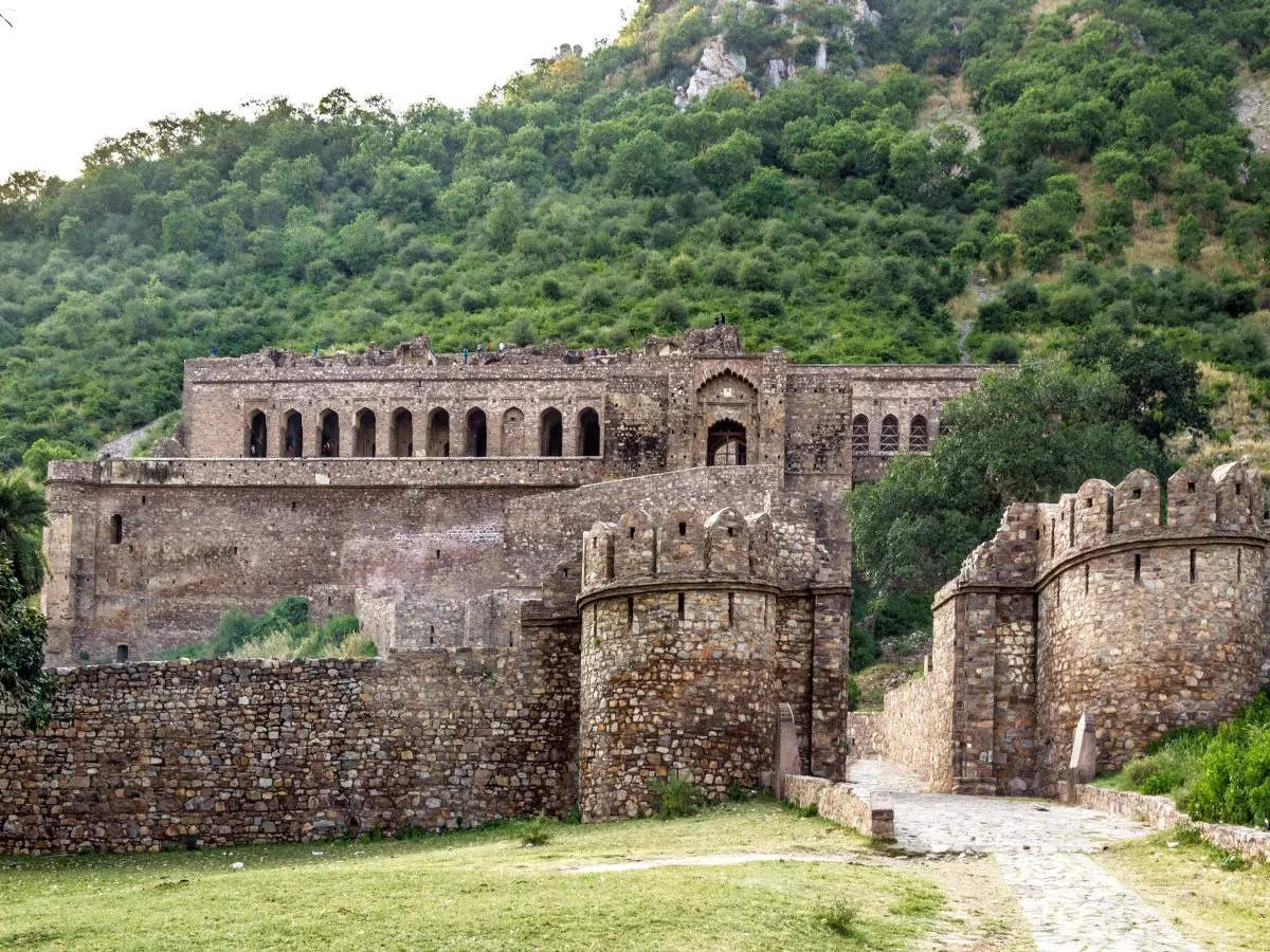 Bhangarh Fort: 5 mysterious facts about Bhangarh that will scare you to  bits | Times of India Travel