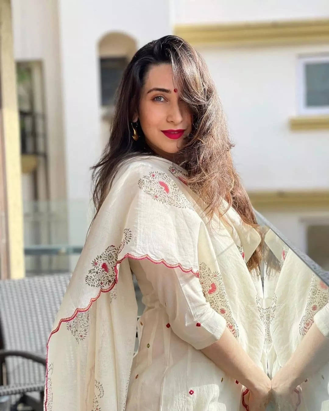 35 Times Karisma Kapoor Made Style Statements To Inspire New-Age Brides