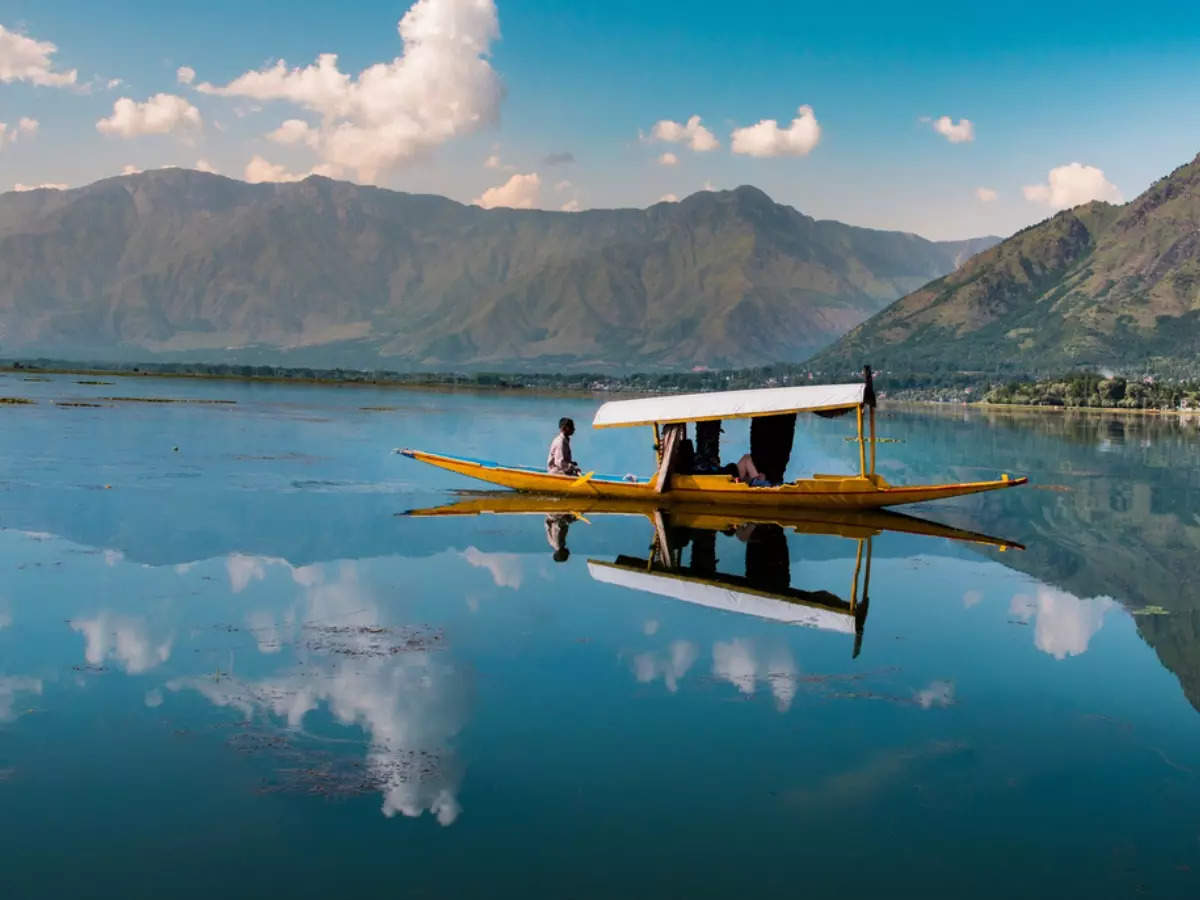 Indian Air Force to conduct air show over Dal Lake
