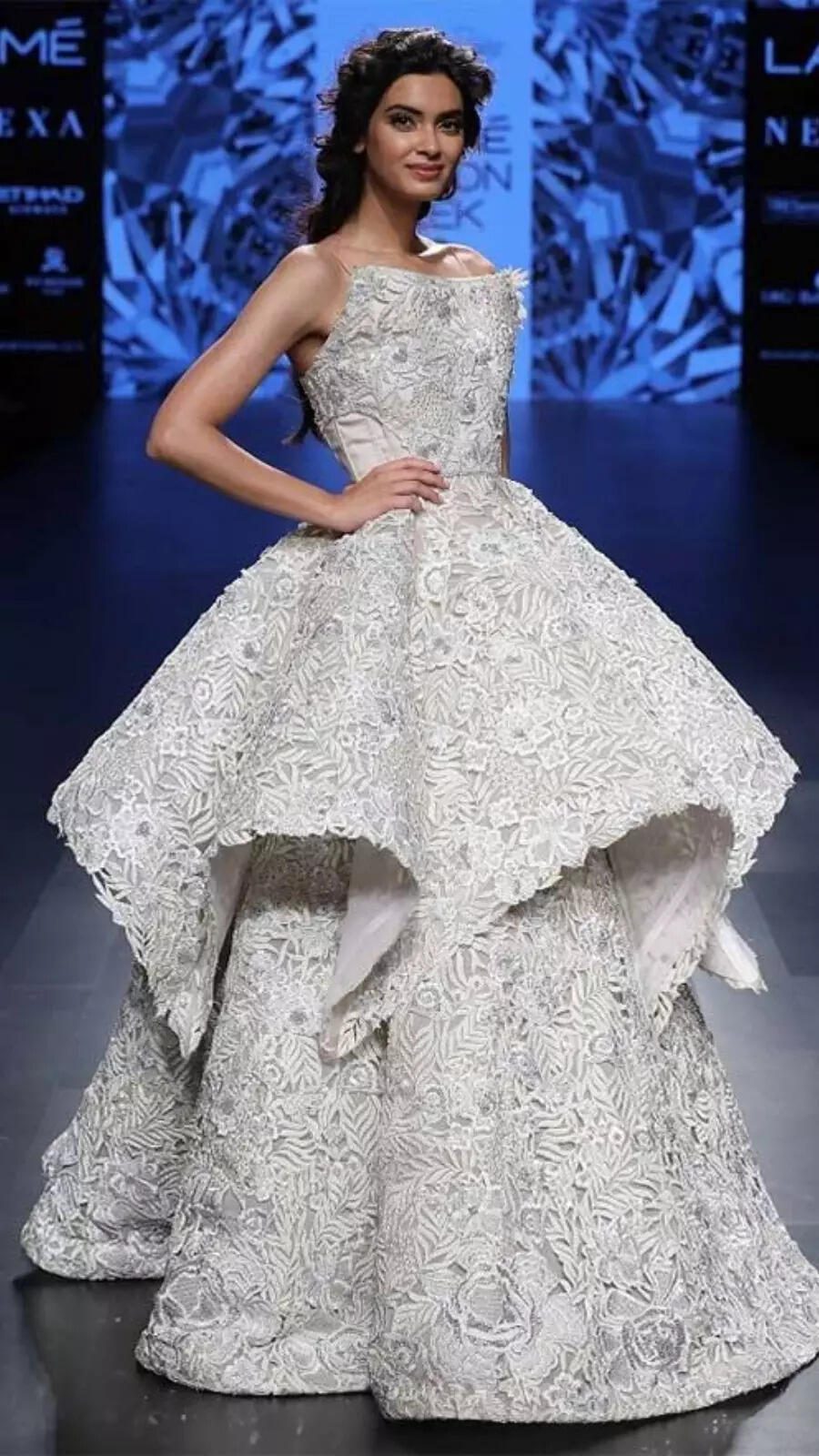 Share this with a fashionista Share this with a fashionista