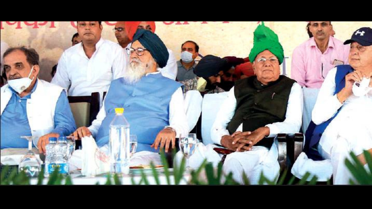 From left: BJP leader Birender Singh, former Punjab CM Parkash Singh Badal, INLD supremo OP Chautala and National Conference chairman Farooq Abdullah at the ‘Samman Diwas Samaroh’ on the 108th birth anniversary of the late deputy PM Devi Lal at Jind