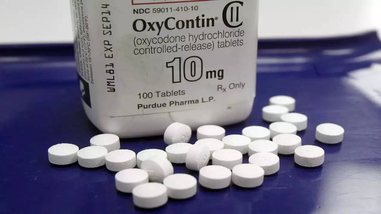 The Drug Enforcement Administration said the advice applied to counterfeit medicine made to look like real OxyContin, Vicodin and Xanax or Adderall. (File photo: AP)