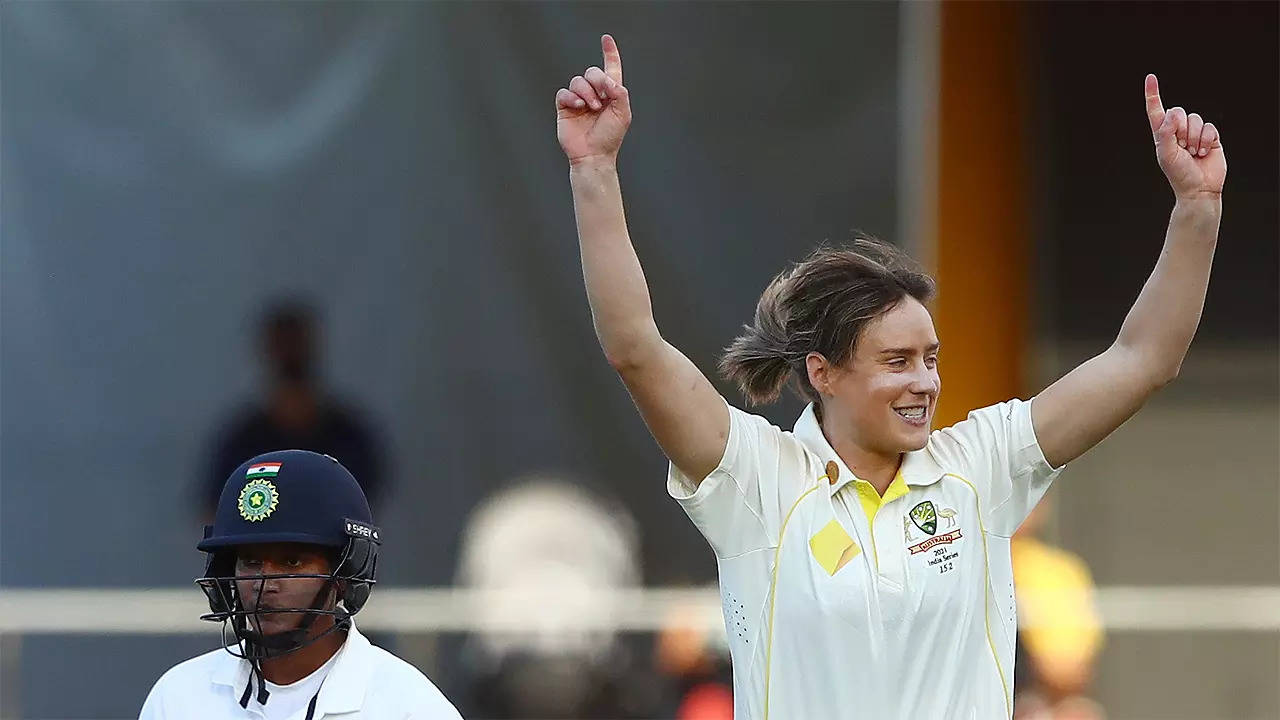 Ellyse Perry celebrates after dismissing Pooja Vastrakar. (Photo by Chris Hyde/Getty Images)