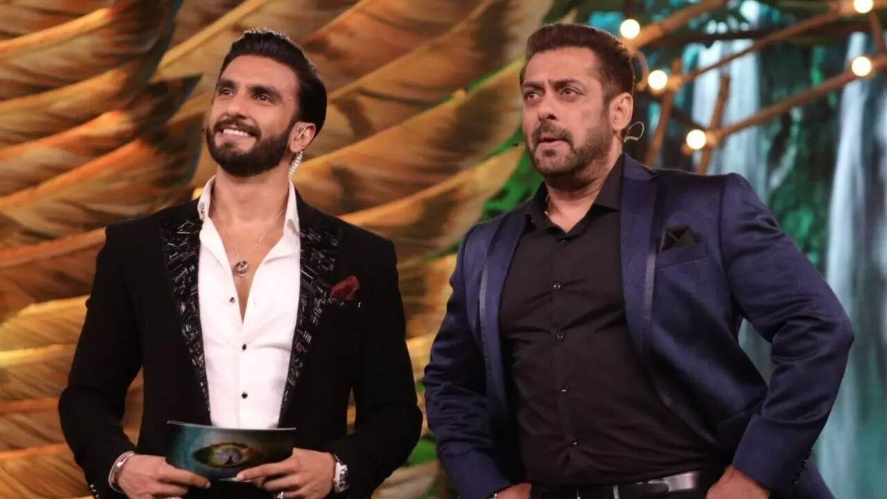 Bigg Boss 15 Promo: Salman Khan and Ranveer Singh's fun banter at premiere  night; watch - Times of India