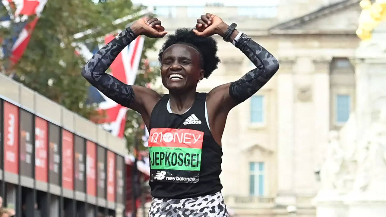 Joyciline Jepkosgei, Sisay Lemma 