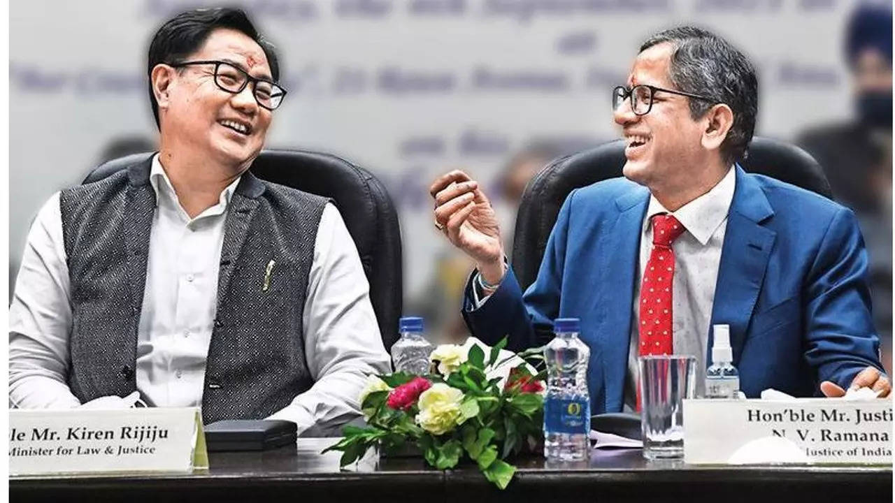 Law minister Kiren Rijiju with Chief Justice of India NV Ramana (File photo)