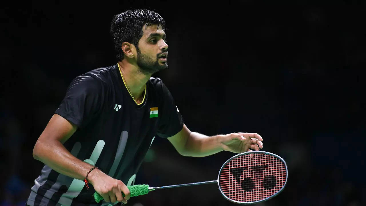 Indian men reach Thomas Cup quarters, women lose 0-5 to Thailand in Uber Cup last group match Badminton News