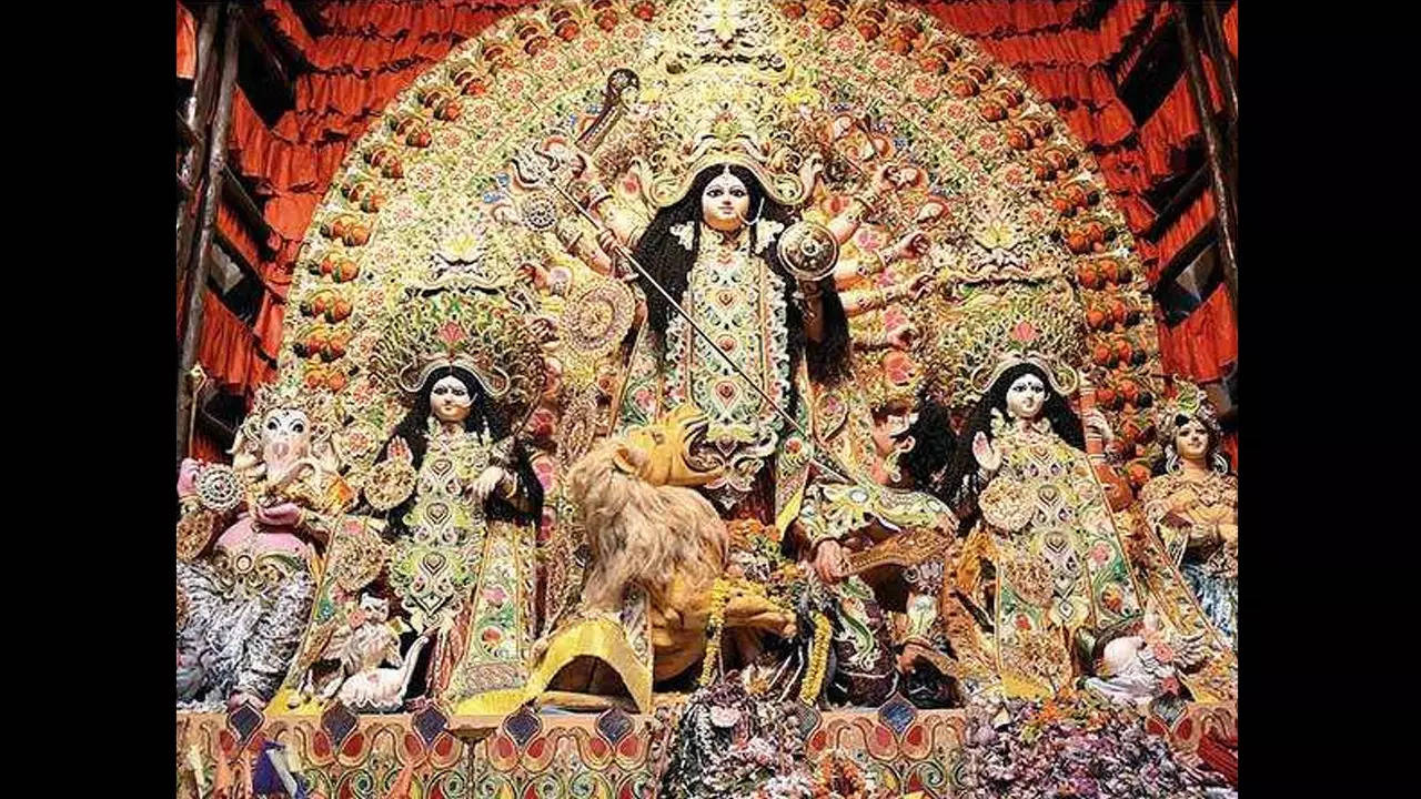 Maharashtra: Most Navratri, Durga Puja rituals peak today | Mumbai News -  Times of India