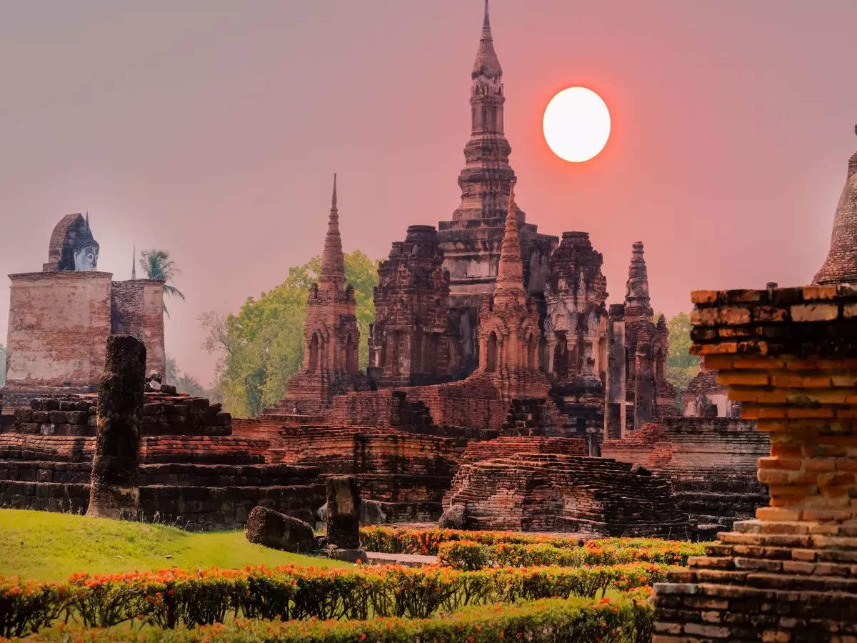 Travel alert! Cambodia cuts down quarantine time for fully vaccinated travellers from today