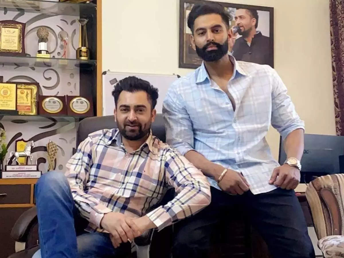 Viral video: Sharry Mann abuses Parmish Verma in a live session ...
