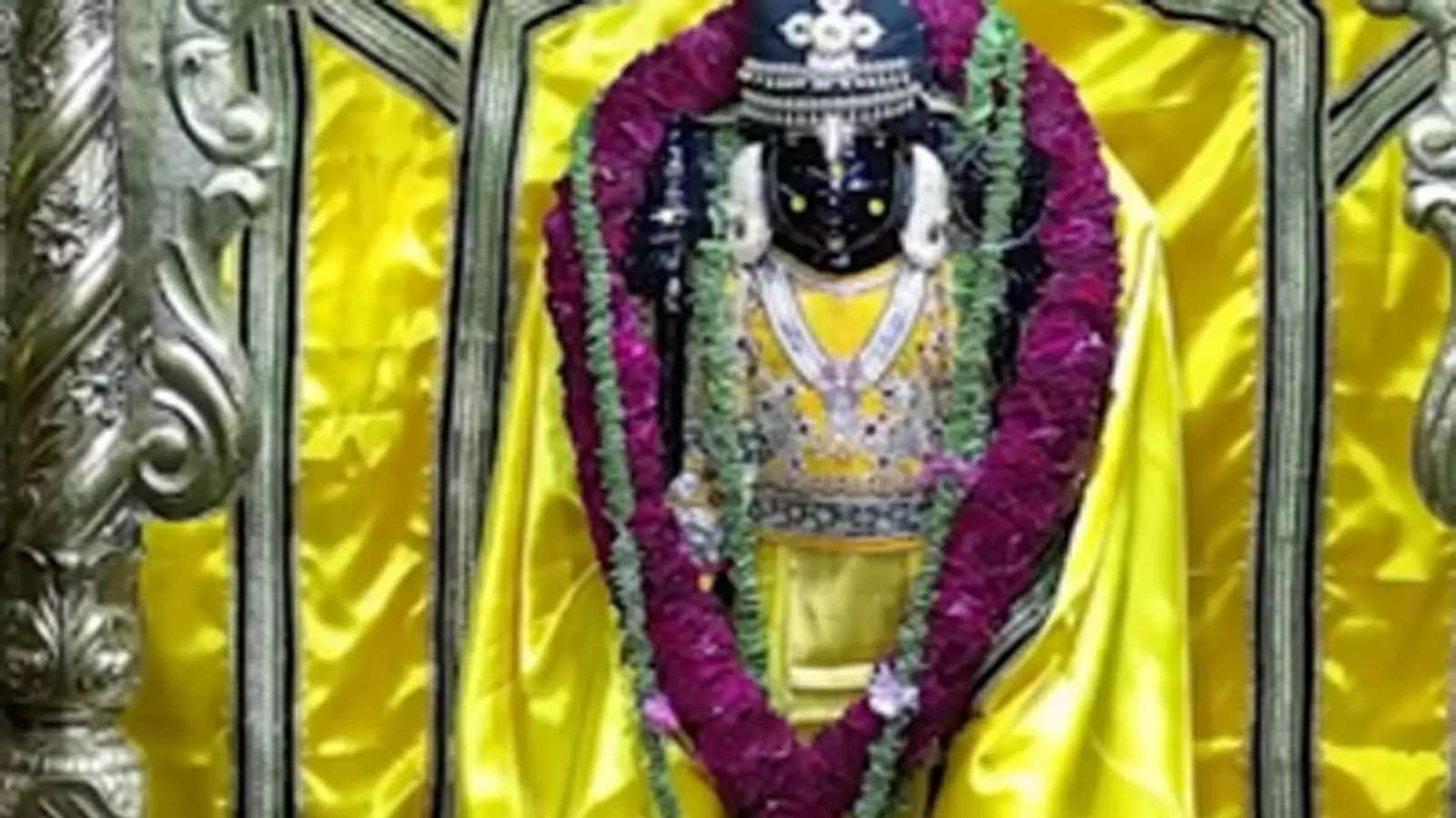 Darshan at Dwarkadhish temple, 27-October-2021 | News - Times of India  Videos