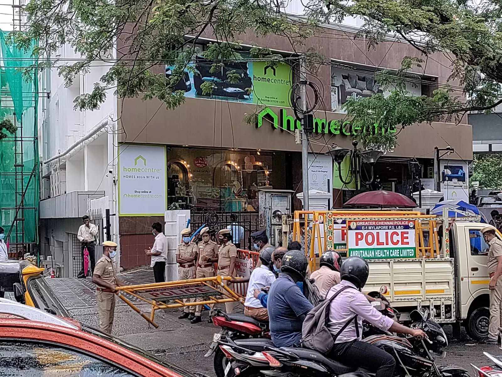 Rajinikanth’s health: Cops deployed outside Kauvery Hospital in Chennai