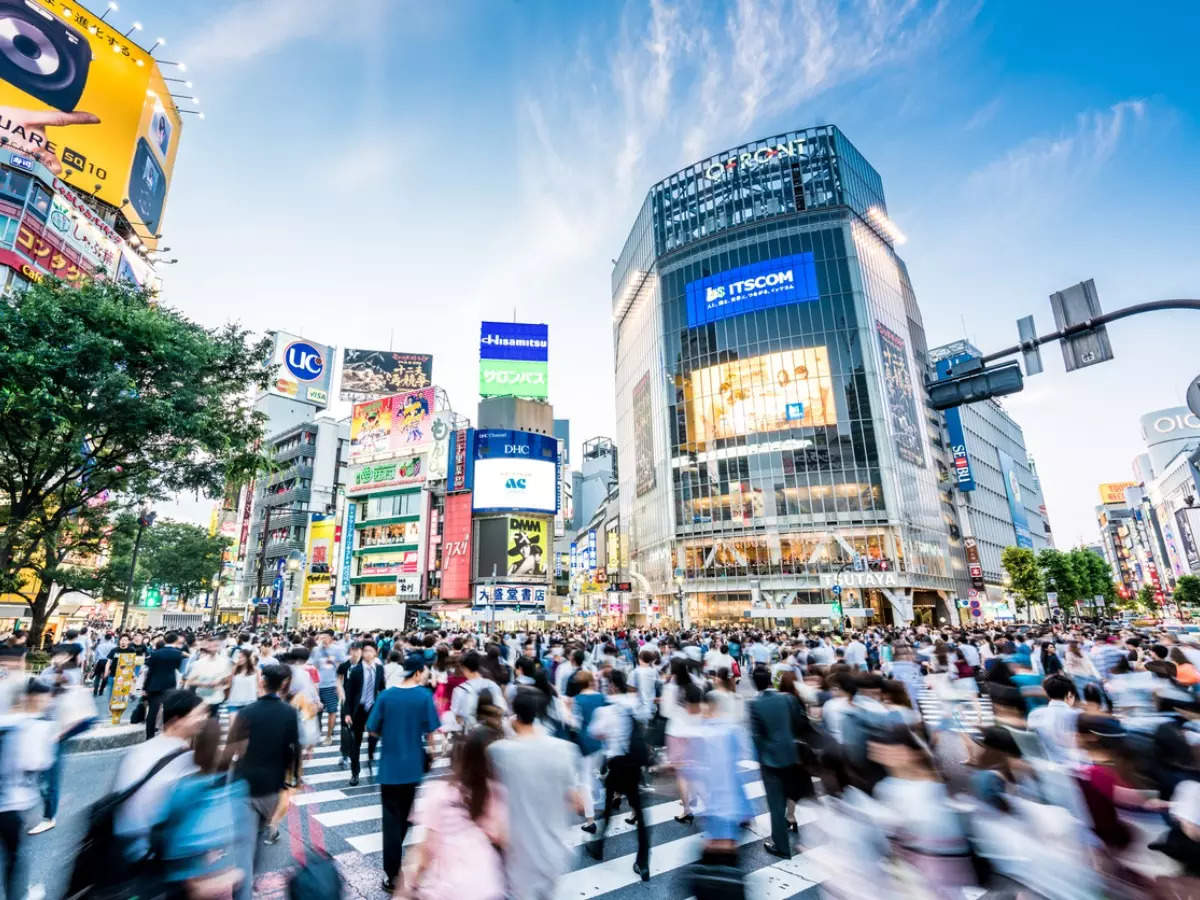 Quarantine for business travellers in Japan reduced to 3 days