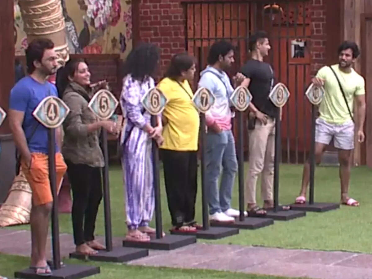 Bigg Boss Marathi 3 Day 50 Vikas Patil Vishal Nikam And Five Others Get Nominated For Eviction Times Of India