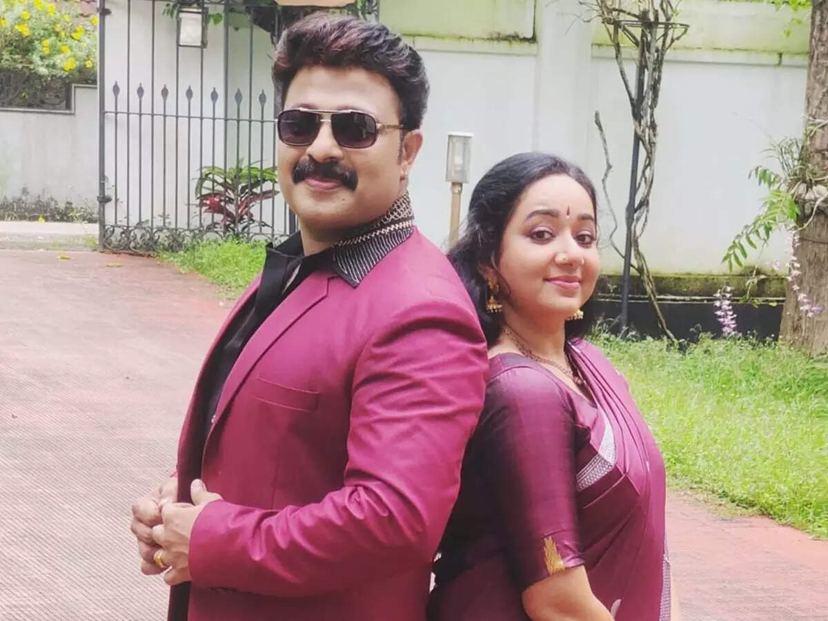 Chandra Lakshman wedding: &quot;I recently shot for Tosh&#39;s on-screen wedding  helping him tie the knot as his sister; which fiance will do this?&quot; quips  bride-to-be Chandra Lakshman - Times of India