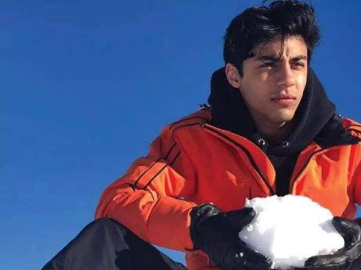 Aryan Khan to have a &#39;quiet&#39; birthday celebration with family at Mannat  this year | Hindi Movie News - Times of India