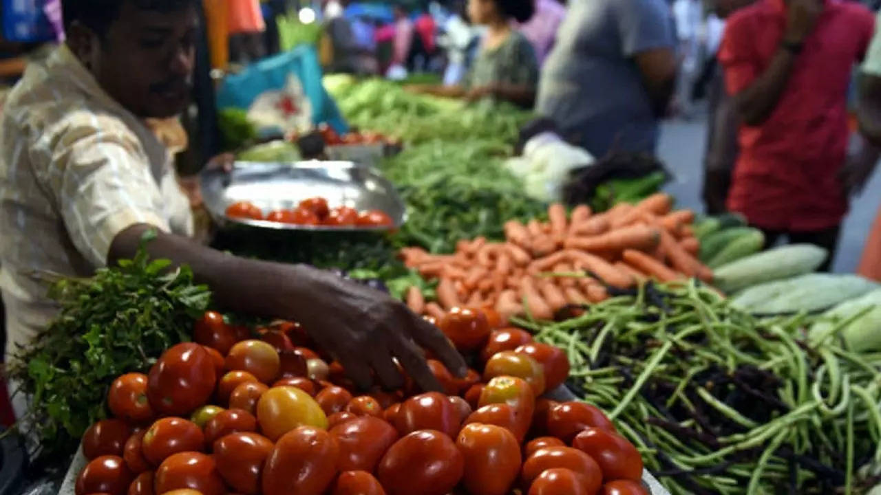 Retail Inflation News: Retail inflation rises marginally to 4.48% in  October; IIP grows 3.1% in September | India Business News - Times of India