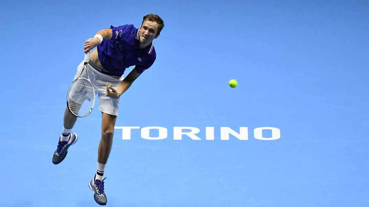 Daniil Medvedev turns the tables on Hubert Hurkacz at ATP Finals Tennis News