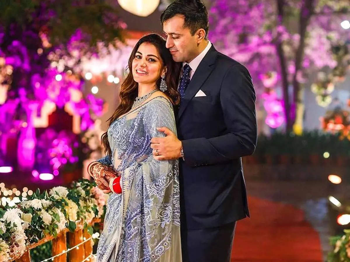 Kundali Bhagya' Actress Shraddha Arya Celebrates '365 Days' Of Love With  Husband Rahul Nagal, See PICS