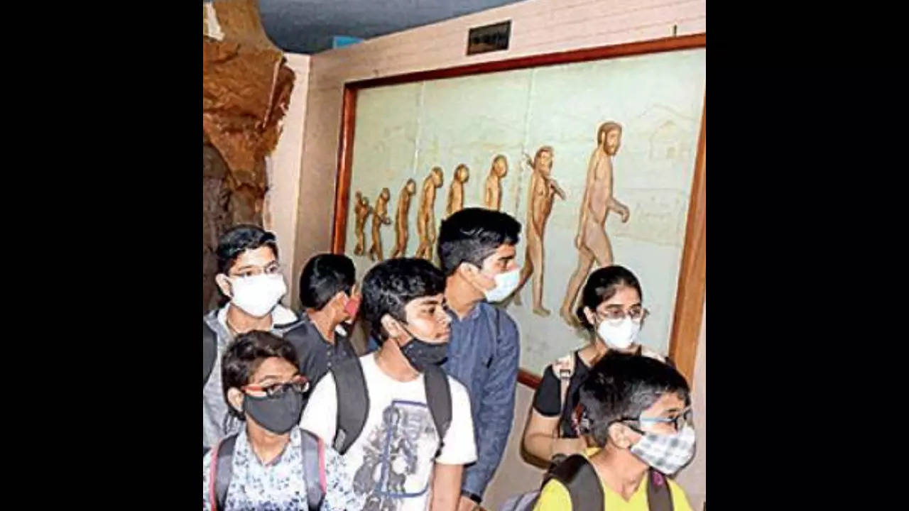 Students at the Archaeology and Doll Museum of BM Birla Science Museum
