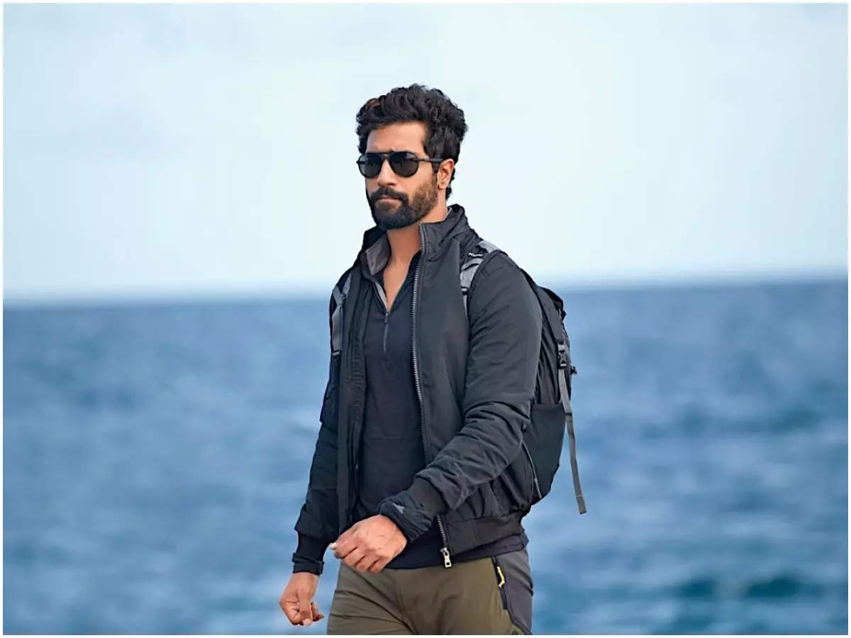 Shaadi Ki Tayaari Mein Nikle', tease fans as Vicky Kaushal shares an  uber-cool BTS picture on Instagram | Hindi Movie News - Times of India