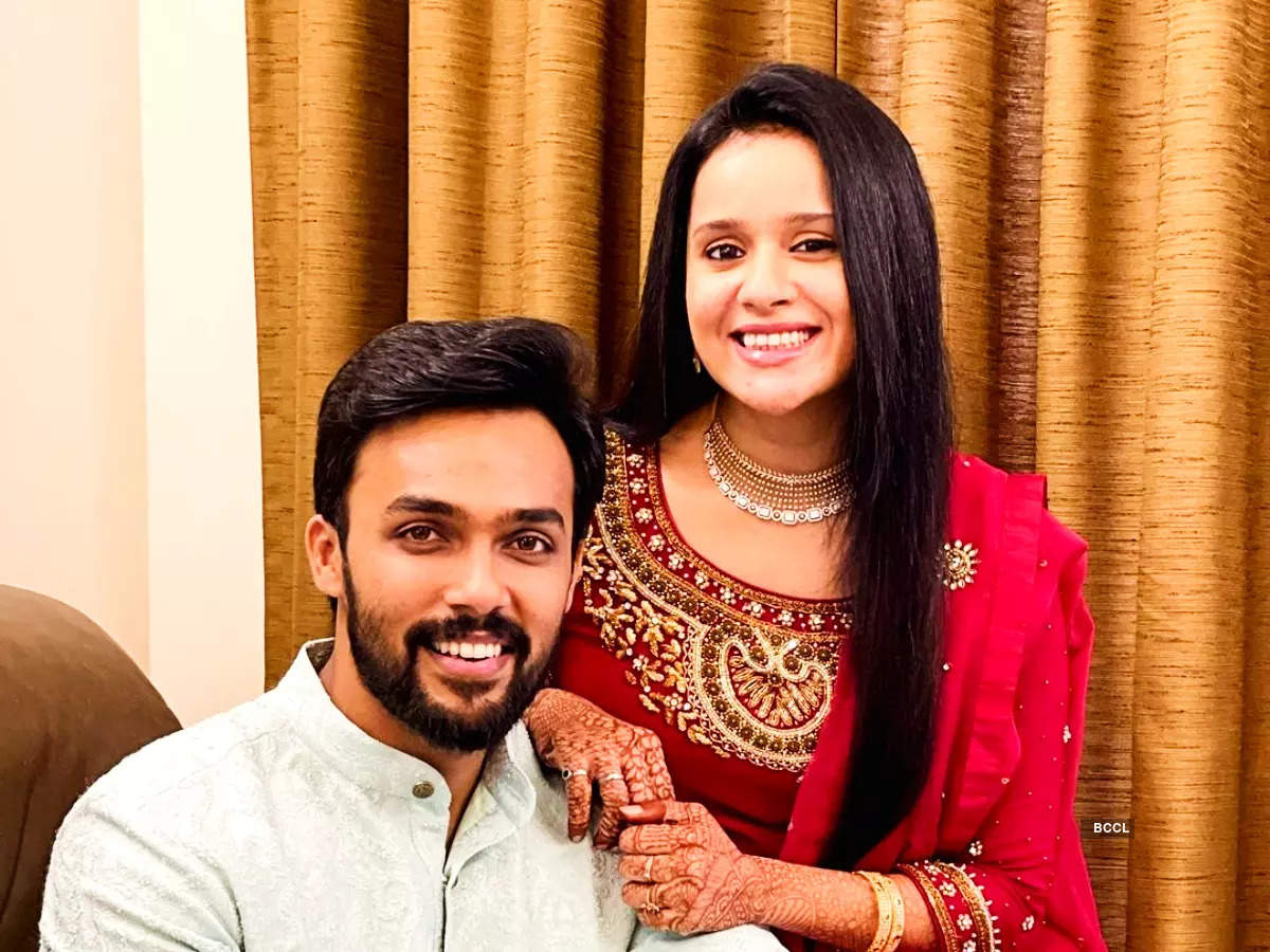 Bigg Boss Tamil 1 winner Arav and Raheei blessed with a baby boy - Times of India