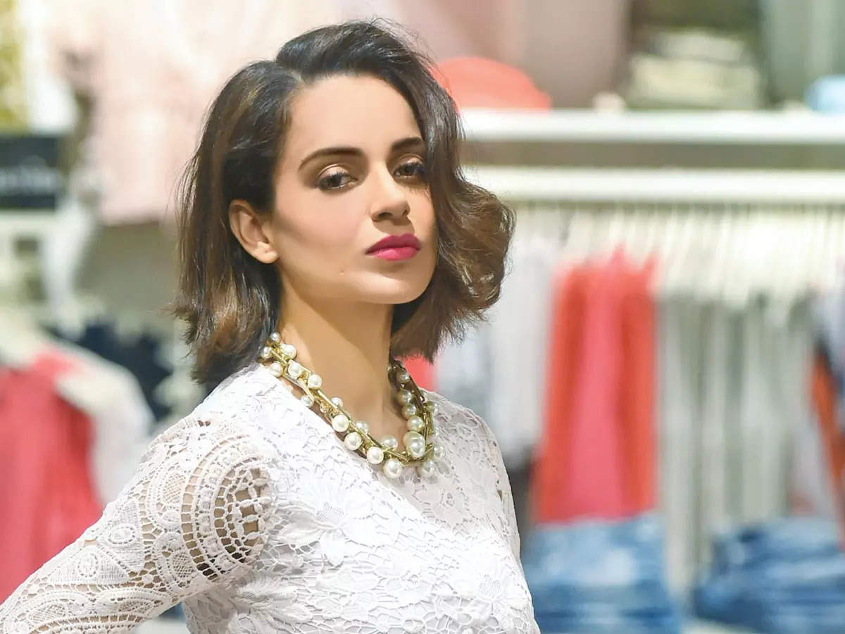 Kangana Ranaut Can't Get Enough Of 'Beautiful' Deepika Padukone As She  Represents Indian Women At Oscars 2023, Netizens Are In Disbelief Are You  Hacked?