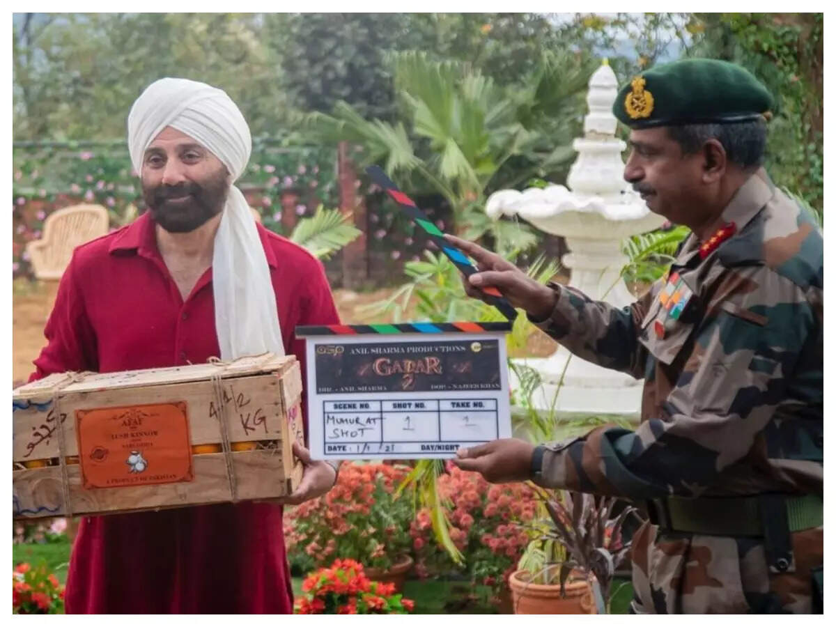 Gadar 2': Sunny Deol and Ameesha Patel kick-start shooting of the  much-awaited sequel – See pics | Hindi Movie News - Times of India