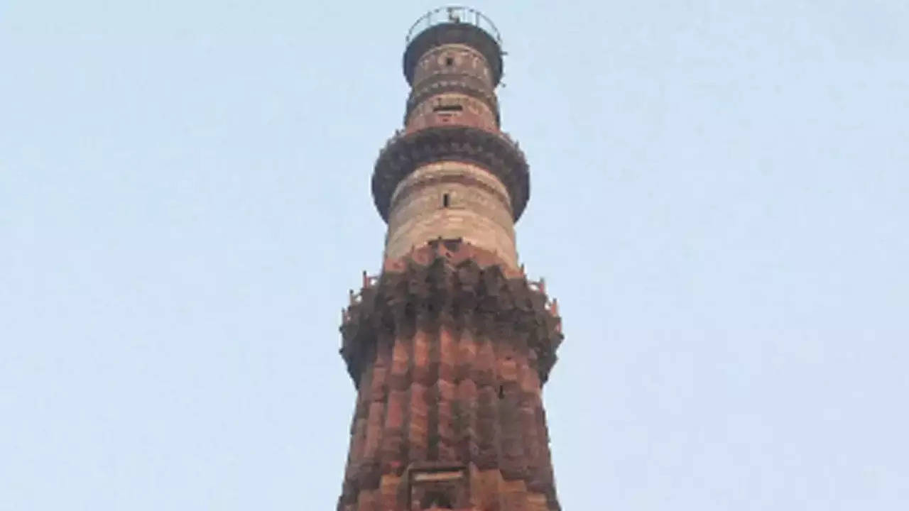 Why Qutub Minar has been closed for 40 years | Delhi News - Times ...