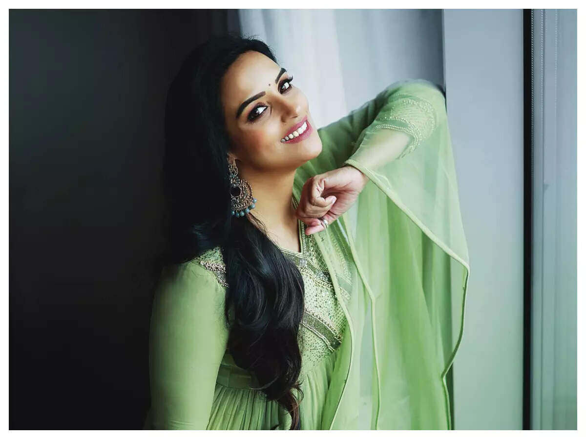 Paleri Manikyam Oru Pathirakolapathakathinte Katha