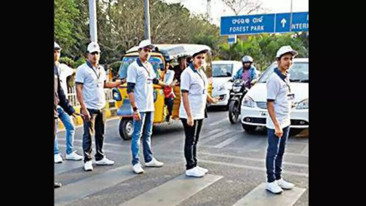 Around 400 student traffic volunteers were engaged in Bhubaneswar and 200 in Cuttack to assist the police in regulating traffic
