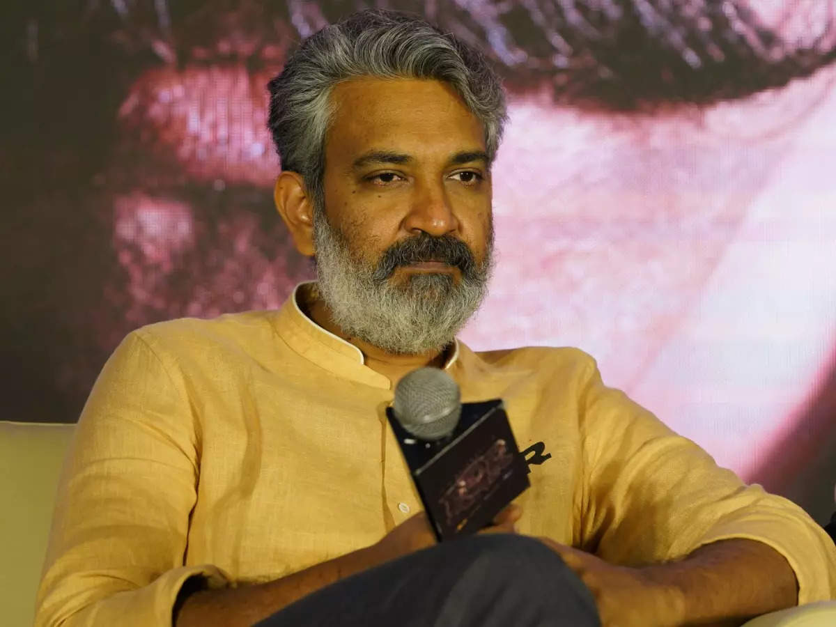 SEKHAR KAPOOR PRAISES DIRECTOR RAJAMOULI